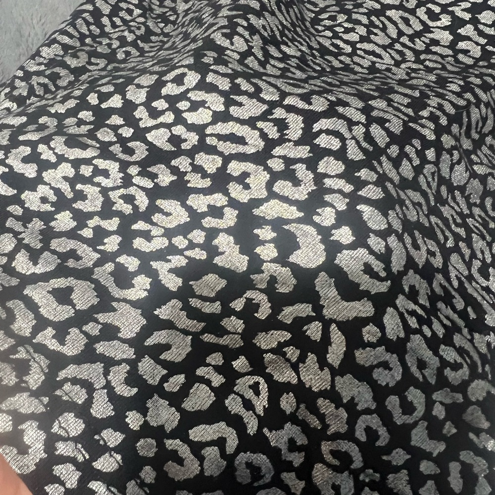Forever 21 Black and Silver Leopard Print Skirt plus size 3X - Picture 5 of 7